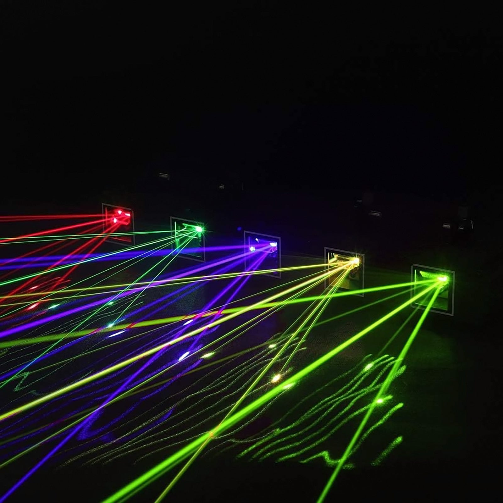 Five-hole RGB pattern scanning laser light-B2